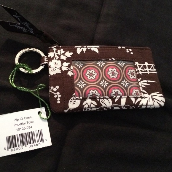 💜Vera Bradley zip ID case...NEW