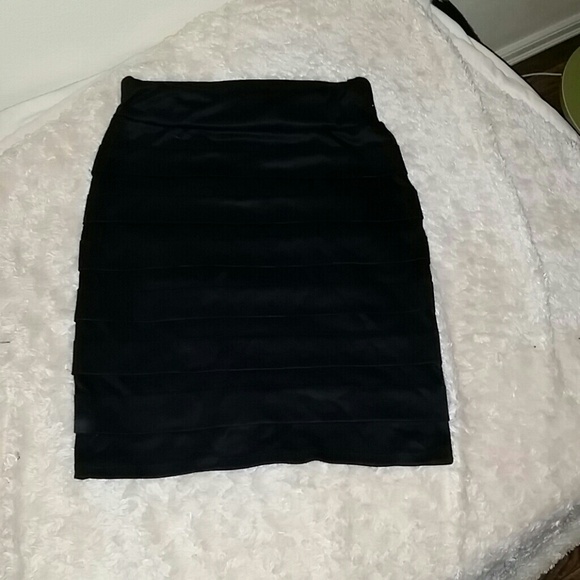 Black layered  pencil skirt
