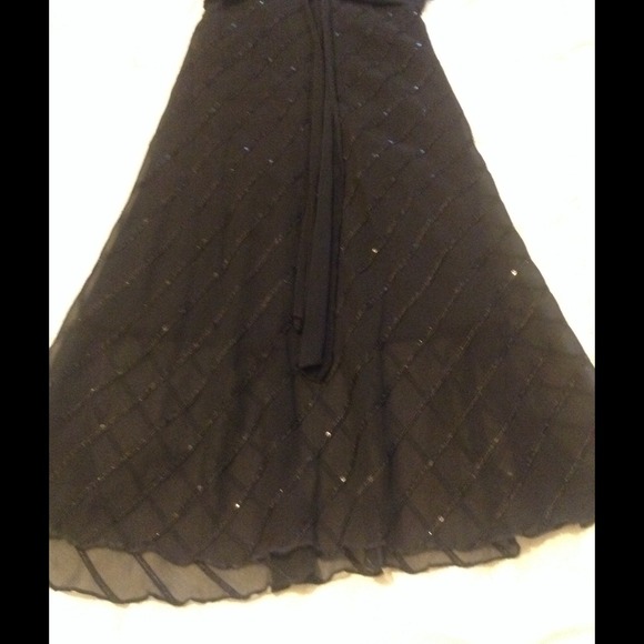 Black Casual Dress 👗 - Picture 3 of 4