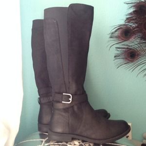 Lucky brand black boot.