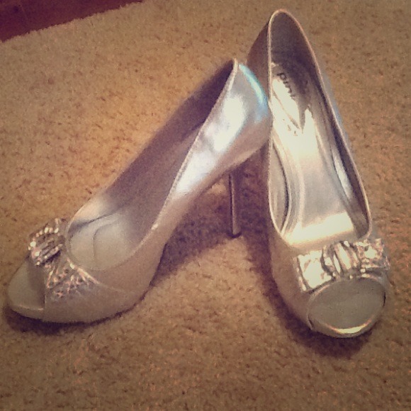 Metallic Peep Toe Pumps