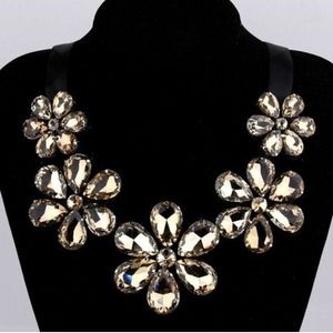 Adorable huge flower bib necklace