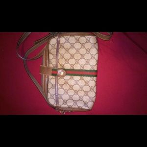 Gucci  cross body purse