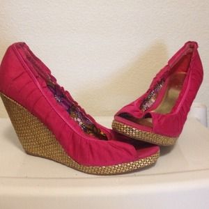 Pink qupid Wedge