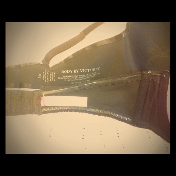 VS bra bundle. 2 black, one strap, one strapless. - Picture 1 of 3