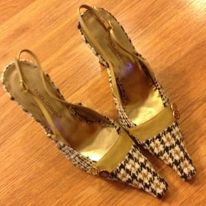 Make a offer!!!Dolce Gabbana (size 38 1/2 )