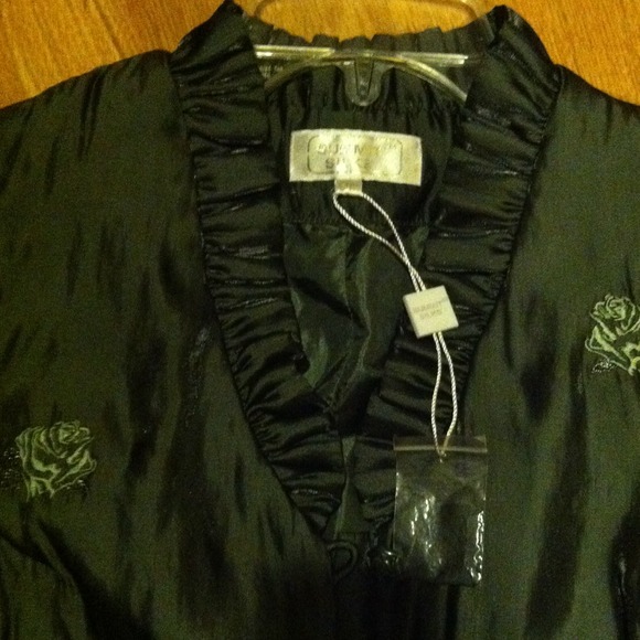 New Summit silks vest - Picture 2 of 3