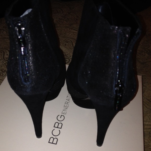 SOLD!! NWT diva boots!! - Picture 3 of 3