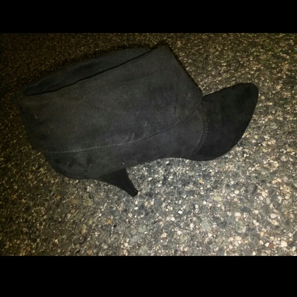 SOLD - Picture 3 of 4