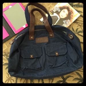 A&F Weekender Bag in Navy Canvas & Leather