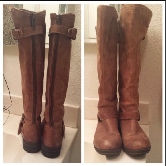 ISO Ladyhawk Steve Madden boots size 8