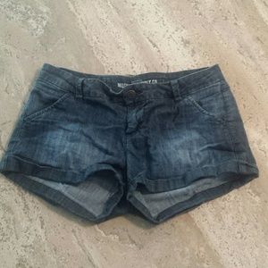 Medium dark wash denim shorts!