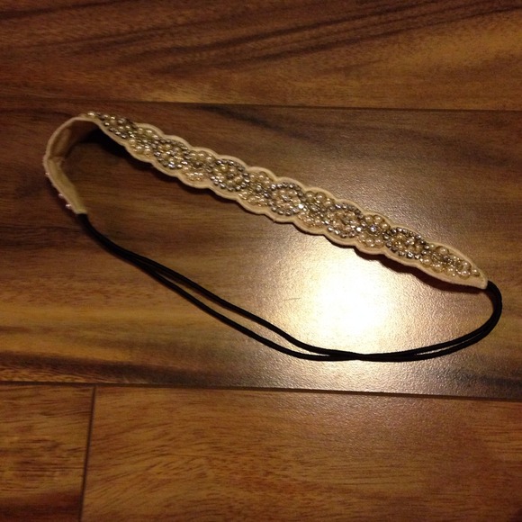 Zara headband with rhinestones and pearls