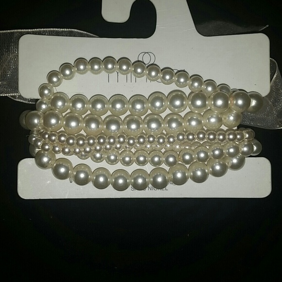 Pearl bracelet bundle