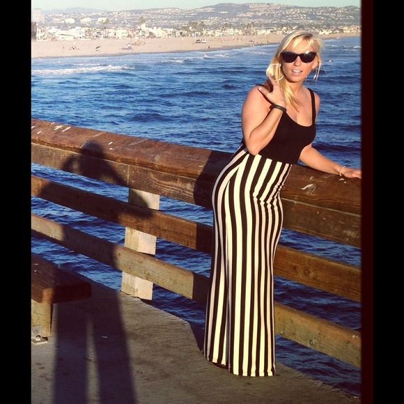 Black/Creme Sexy Striped Maxi Dress!! NEW Sz Sm