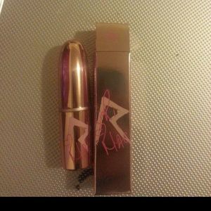 Mac who's that chick