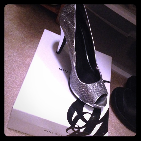 Nine West peep toe pumps