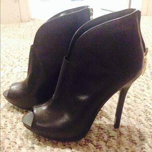 Guess peep toe booties