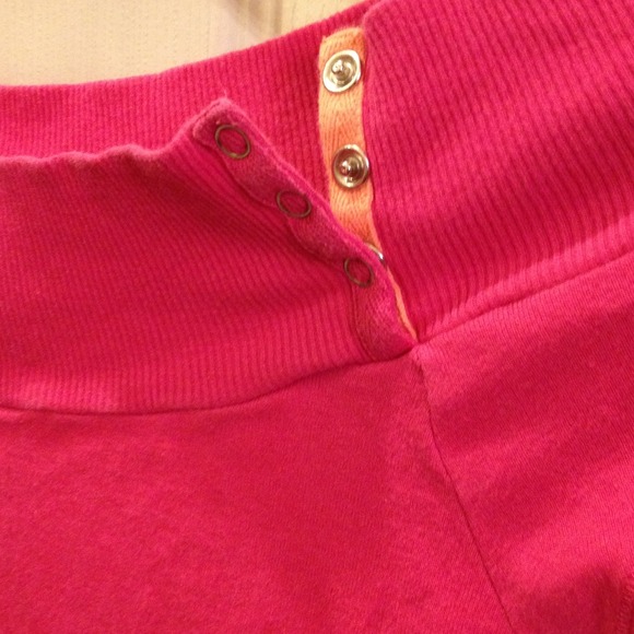 Abercrombie fuschia pink top💞💚 - Picture 2 of 3