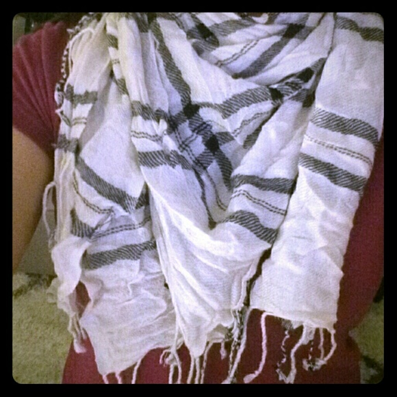Urban Outfitters Accessories - White plaid fringe scarf