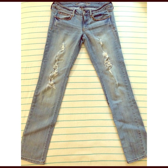 American Eagle Distressed Skinny Jeans