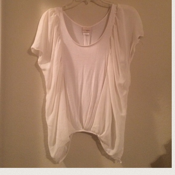 White top - Picture 3 of 3