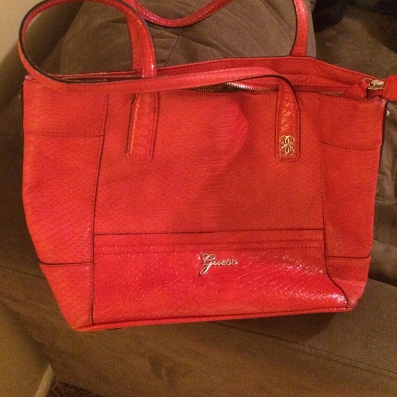 guess hand bag
