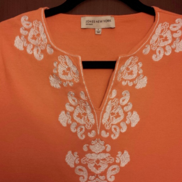 SOLD IN A BUNDLE...Jones New York blouse - Picture 2 of 3