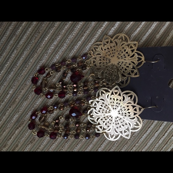 Earrings - Picture 2 of 4