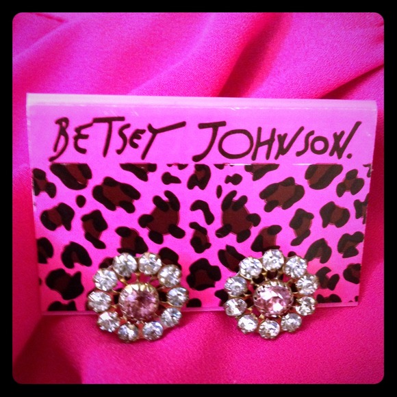 Betsey Johnson Jewelry - 🌸BETSY JOHNSON EARRRINGS🌸