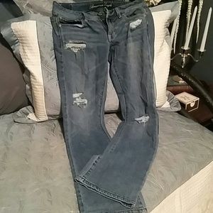 American Eagle distressed Jeans
