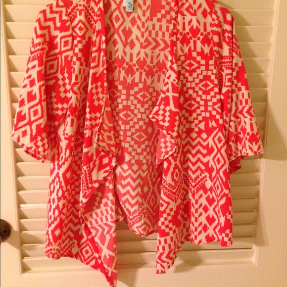 Aztec kimono coral and Ivory