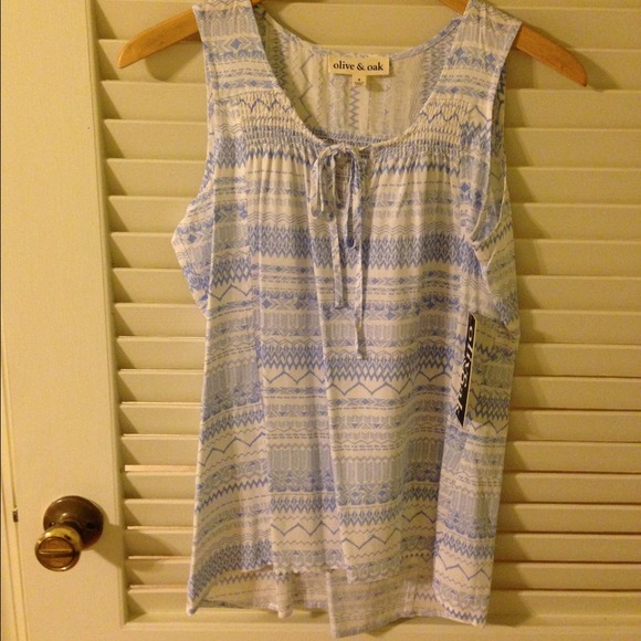 Olive & Oak light blue and Ivory Aztec top