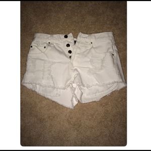 White denim high wasted shorts