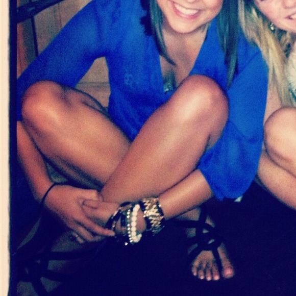 Sheer blue top - Picture 2 of 4