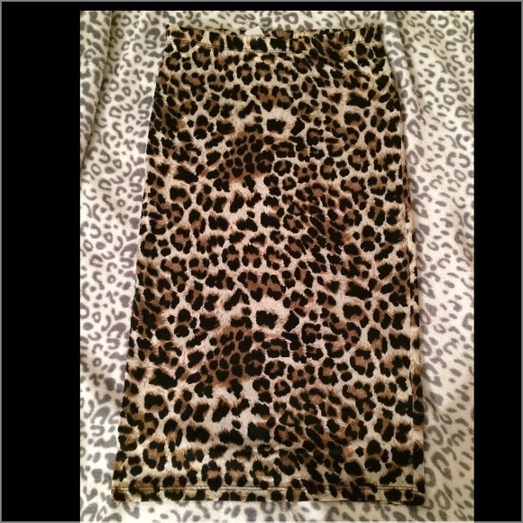 Cheetah print pencil skirt