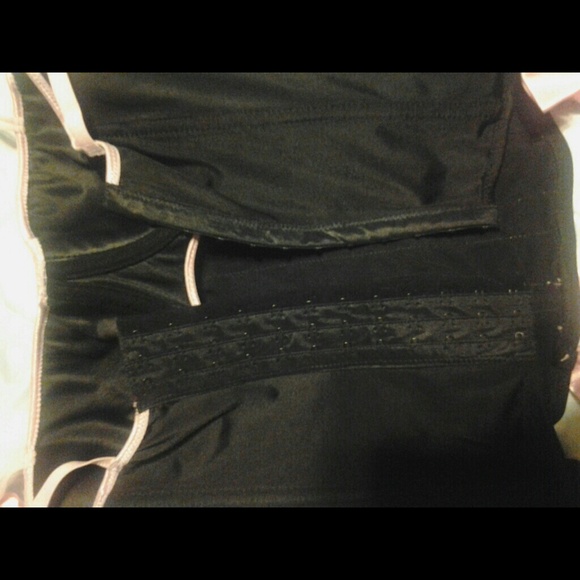 Corset amd thong set! - Picture 2 of 3