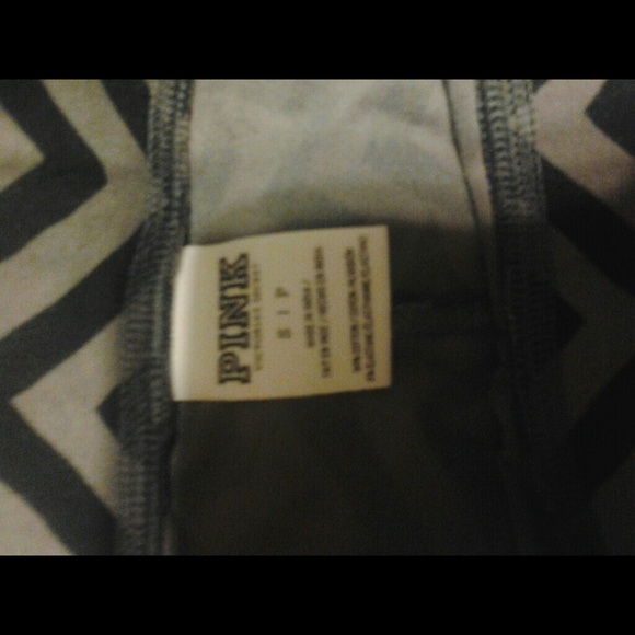 Printed vs leggings - Picture 3 of 3