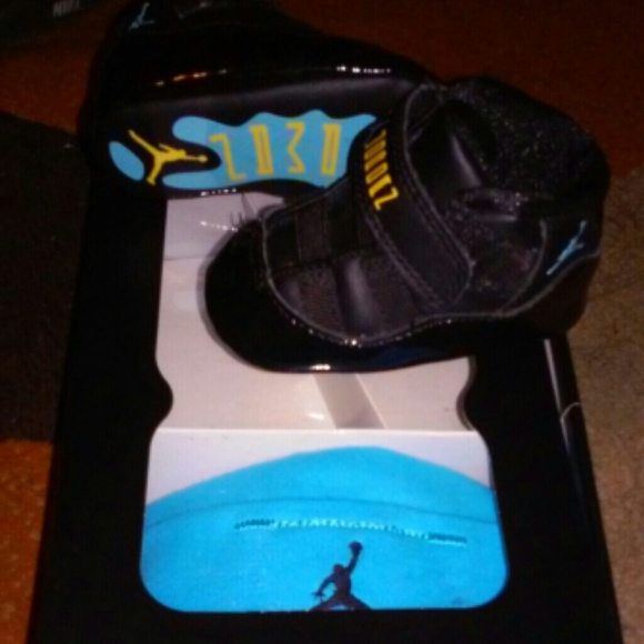 Jordan 11 Retro "Gamma Blues"
