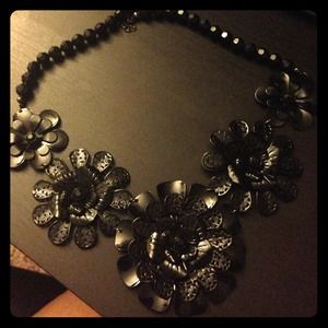 Black flower necklace