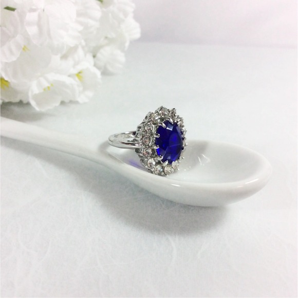 Princess “D” Styled Cocktail Ring - Picture 3 of 4