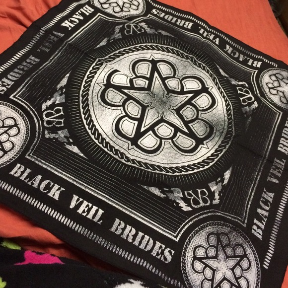 🚫BUNDLED🚫Black veil brides bandana - Picture 2 of 2