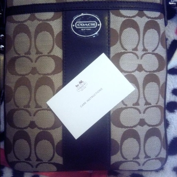 100% AUTHENTIC COACH BAG