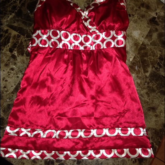 Silk red top - Picture 1 of 2