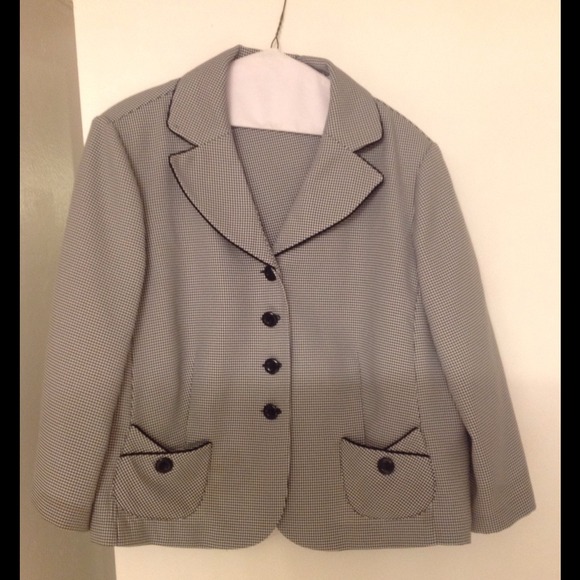 SALE👉 Vintage Houndstooth Blazer