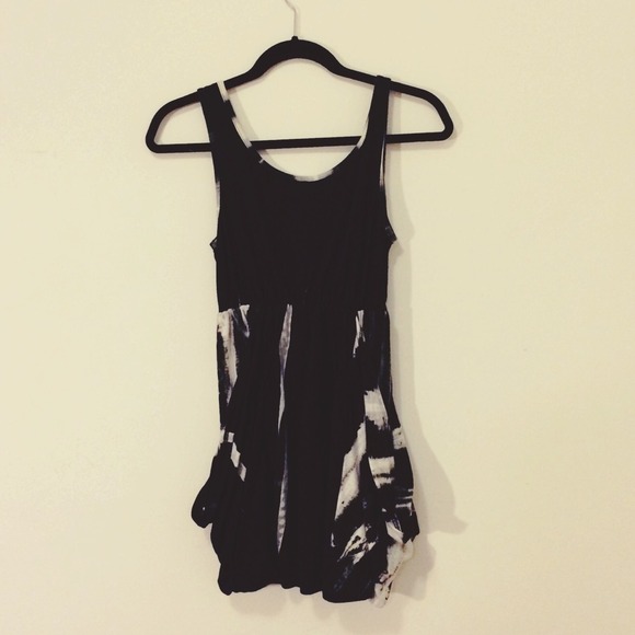 Cute Black Tie Dye Mini Dress - Picture 3 of 4