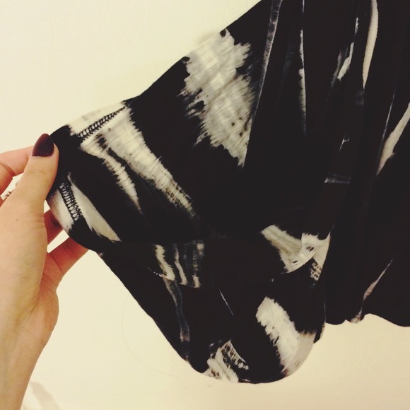 Cute Black Tie Dye Mini Dress - Picture 4 of 4