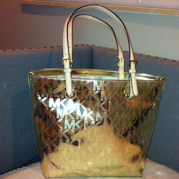 Michael Kors Handbags - Michael Kors Dellance Metallic Handbag.