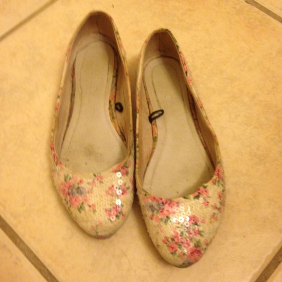 Floral Shimmery flats