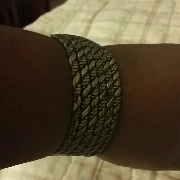 Metallic  bracelet - Picture 2 of 3